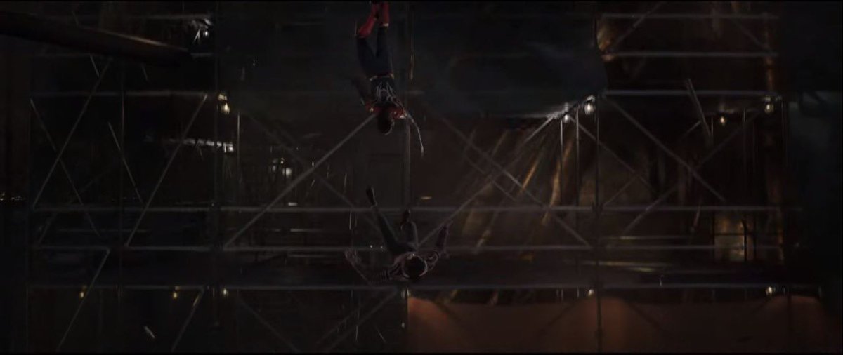campujavi's tweet photo. #SpiderManNoWayHome #NoWayHome  #Spiderverse #SpiderMan  La construcción del trailer se parece mucho a las imágenes filtradas donde aparecen los 3 Spiderman https://t.co/OMwTSlILjn