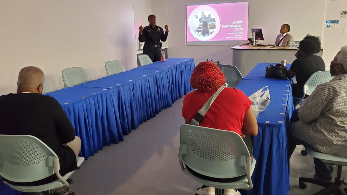 2nd_In_Cmd's tweet photo. Great Kick-Off With Our Community Educational Series Partnering Up With @MDCollege Gibson Education Center. #SafetyWorkshop #AskedAndAnswered #WomenEmpowerment #MoreToCome @CPSAileenR @EGonzalezMPD https://t.co/VuM2FDqEgS