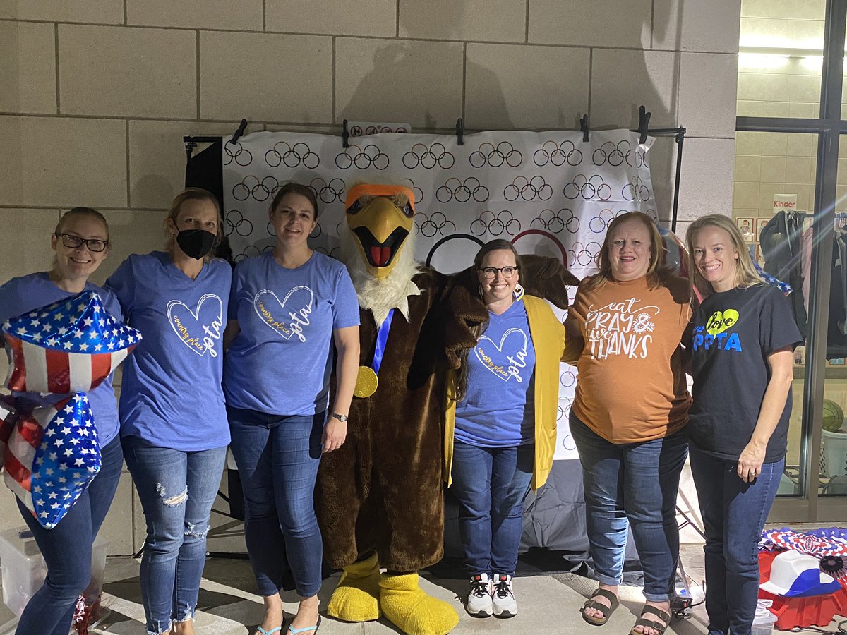 amymillercfb's tweet photo. BooOlympics Medal Drive Up Ceremony! So much fun! Best PTA ever! @DrChapmanCFBISD @CFBISD @CPEtweets #eagleswinbig https://t.co/uOG9EOgaz3