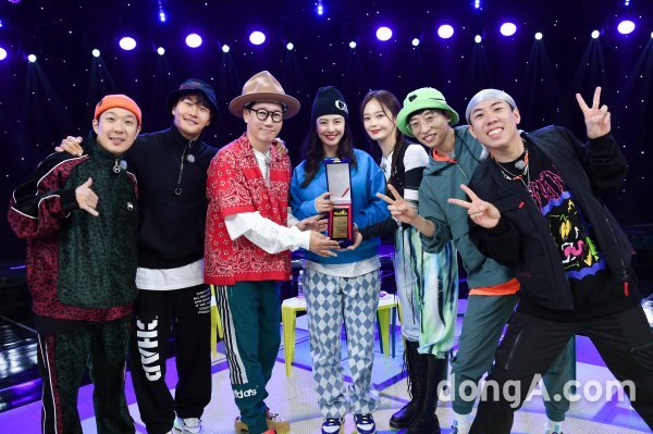 KJK_info_bot's tweet photo. [제6회 동아닷컴’s PICK] ‘#런닝맨’, 백세예능 가즈아 (출처 : 스포츠동아 | 네이버 TV연예) 

🔗https://t.co/w6TN3TjB3a 

#김종국 #kimjongkook https://t.co/iPIEXtG0Hj