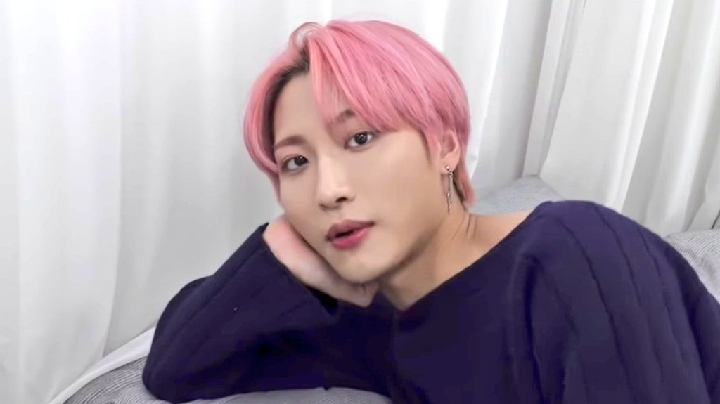 thinkingabtygh's tweet photo. what a day with seonghwa looks like https://t.co/1XVobFexDM