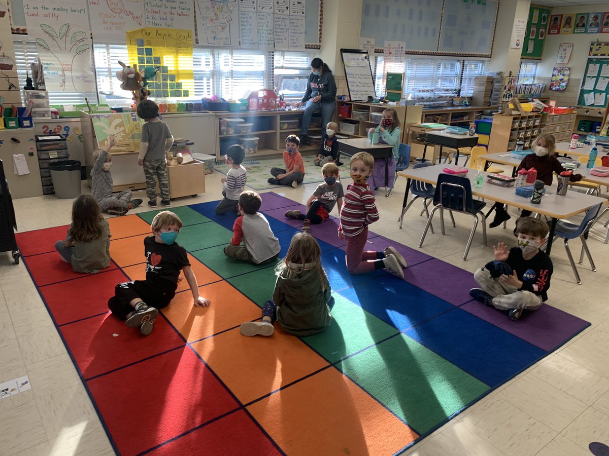Sounds are all around in #kindergarten this week! Students chose some of their favorite city sounds to read from our story, Clang Clang Beep Beep! <a href="/missyfanshaw/">Missy Fanshaw</a> #rfesAEW #bcpsAEW