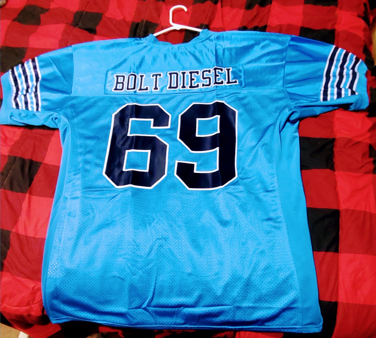 Falcon8fan's tweet photo. Getting my Senior Day Bolt Diesel tribute gear together....
#BoltDiesel 
#GroundAndPound
⚡🏈🇺🇸🚛🚚💣💥🍔 https://t.co/IkpaINHjMJ