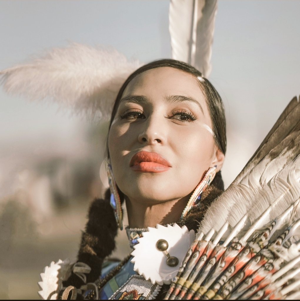 willerkinz's tweet photo. After Dance-Glow at the Powwow https://t.co/YF7bKCVE8a