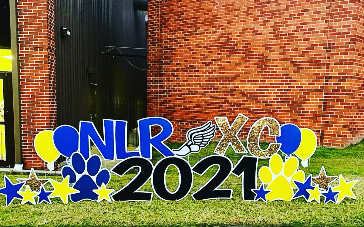 SignArkansas's tweet photo. Cross Country Banquet sign success! Loved  helping NLRHS celebrate the season! 💙💛Let us help you celebrate! #nlr #yardsign #signdreamers #signdreamscentralarkansas https://t.co/T6L9aU6foA