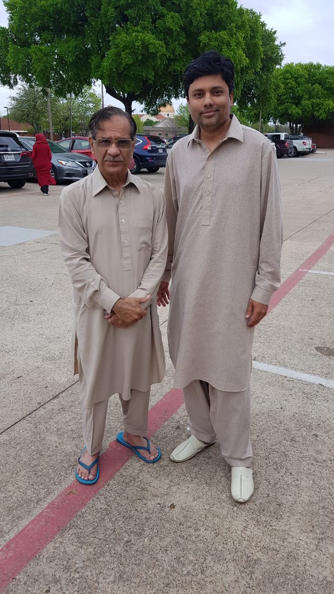 azspti's tweet photo. رسمِ دنیا بھی ہے، موقع بھی ہے، دستور بھی ہے... آج کل مشہور ہیں جج صاحب۔ تو یہ تو بنتا ہے۔۔۔ امریکہ میں ملاقات۔ #SaqibNisar #PMLNCaughtAgain https://t.co/X4T81Z20lE