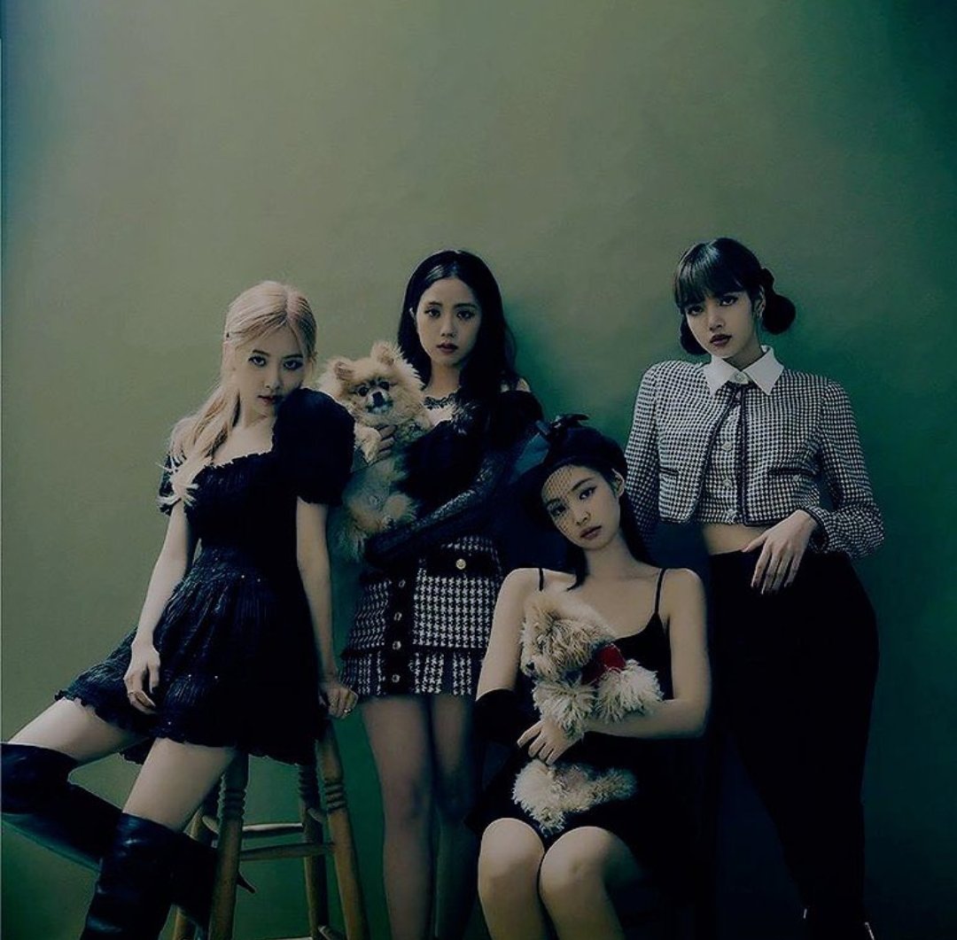 lisasuprmcy's tweet photo. girl group with no visual hole @blackpink https://t.co/Ce16TCS1Fb