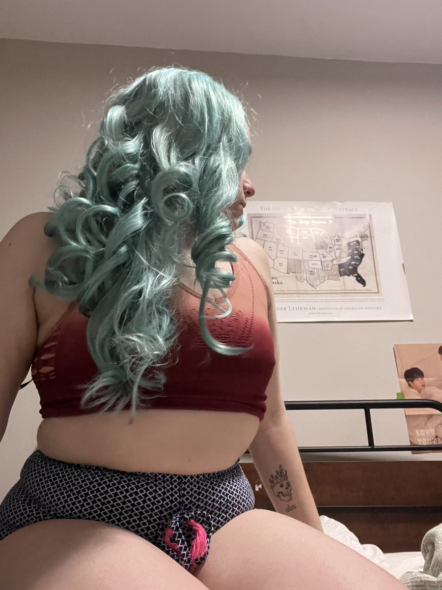 heartsfxll's tweet photo. This hair makes me a menace to society. Good night~ https://t.co/EFMCRoyDrx