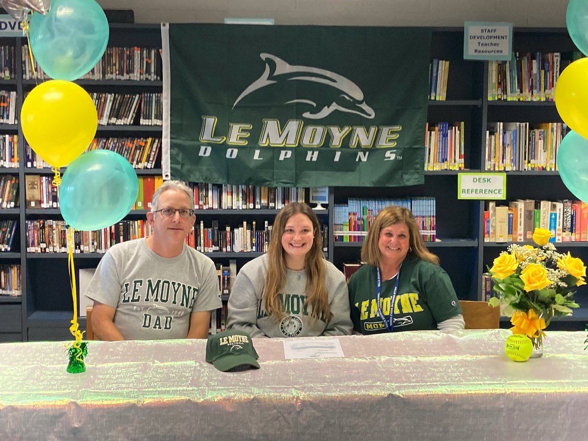 Congrats to Allison J. on signing her letter of intent to attend Le Moyne College where she’ll be playing softball 🥎!!!