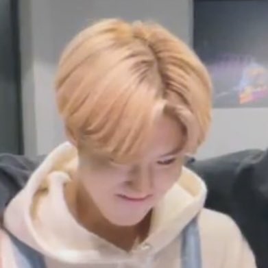 hanquokkaday's tweet photo. #MAMAVOTE #straykids https://t.co/hyE9bvRsQO