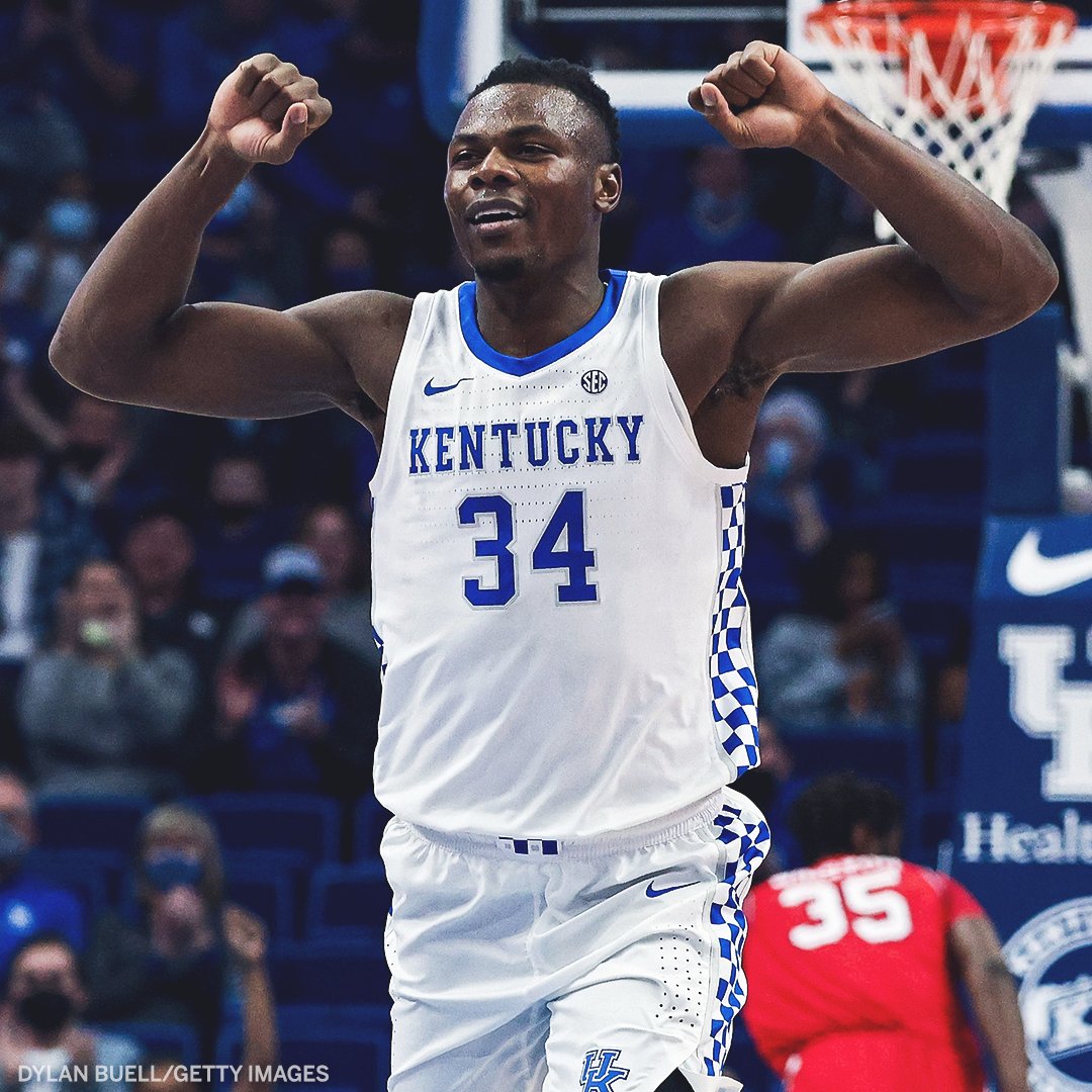 SECNetwork's tweet photo. The only SEC player to record 56 rebounds over a 3-game span in the last 25 years:
@KentuckyMBB's Oscar Tshiebwe 💪💪 https://t.co/A66aecHqbD