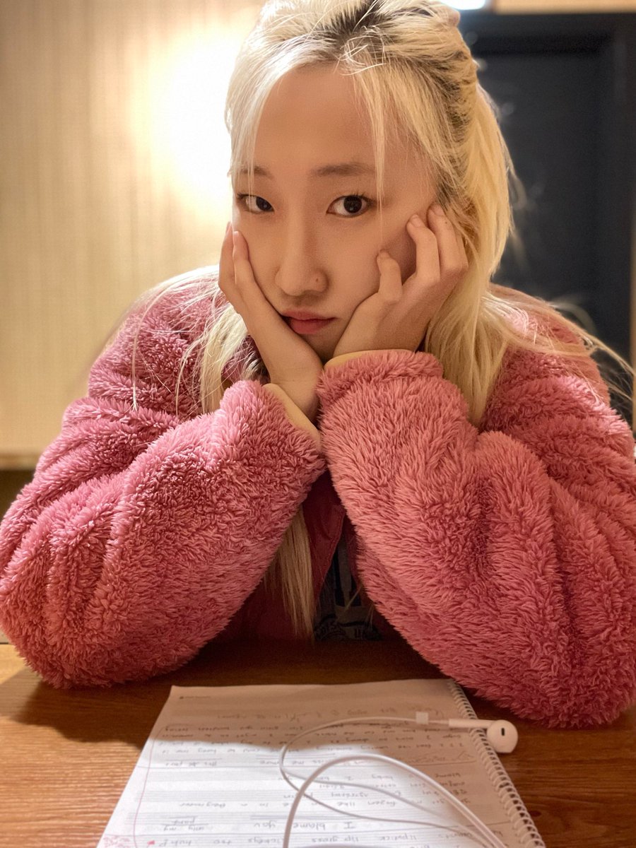 prcsglobal's tweet photo. [111621] Hanwoom Post

#프레셔스     #한움 #PRECIOUS  #HANWOOM @official_prcs https://t.co/b3CVwiR2Pt