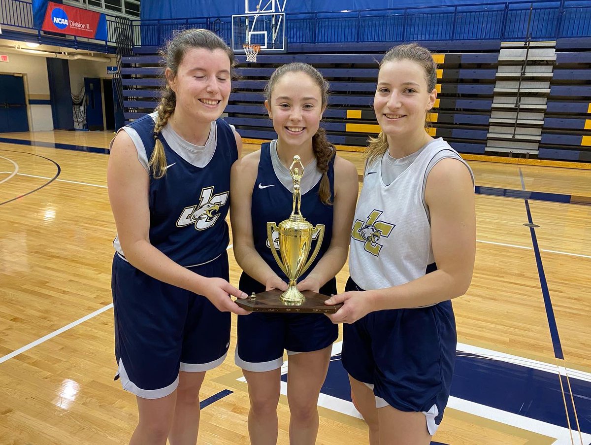 JuniataWBB's tweet photo. 🎙 Week 3 Awards 🎙
Rebounding: Grace Long
FT %: Jamie Mahigel, Dani Scipioni &amp; Marta Celebic 
Runner/Speed: Kynnedy Miller, Emelie Nonemaker &amp; Steph Emert
Lots of shake up in our winners, who’s it gonna be for next week? https://t.co/qPdsdJBEMv