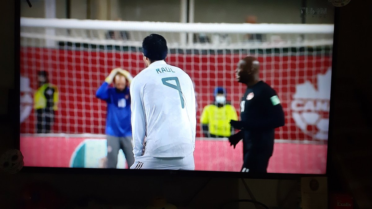abed_becerra's tweet photo. @TUDNMEX @miseleccionmx @RafaMarquezMX #DeRegiosParaRegios 
#LaClaseDelKáiser 
Su primer gol fue el 9 de Noviembre 2003, ante el Betis https://t.co/0pV3lU0Ua5