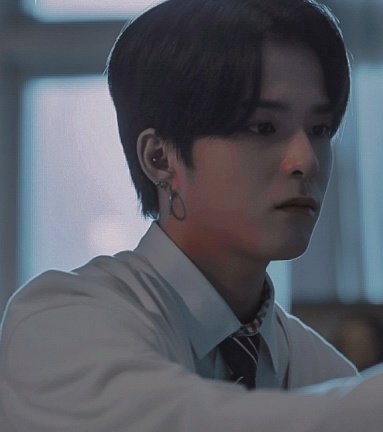 EBOYTRS's tweet image. the artist.