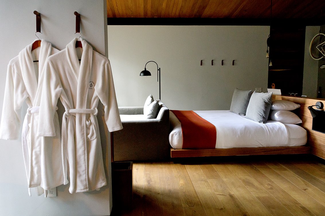 Llegando al #TianguisTuristicoMerida a enseñar la belleza que son nuestros hoteles #rodavento