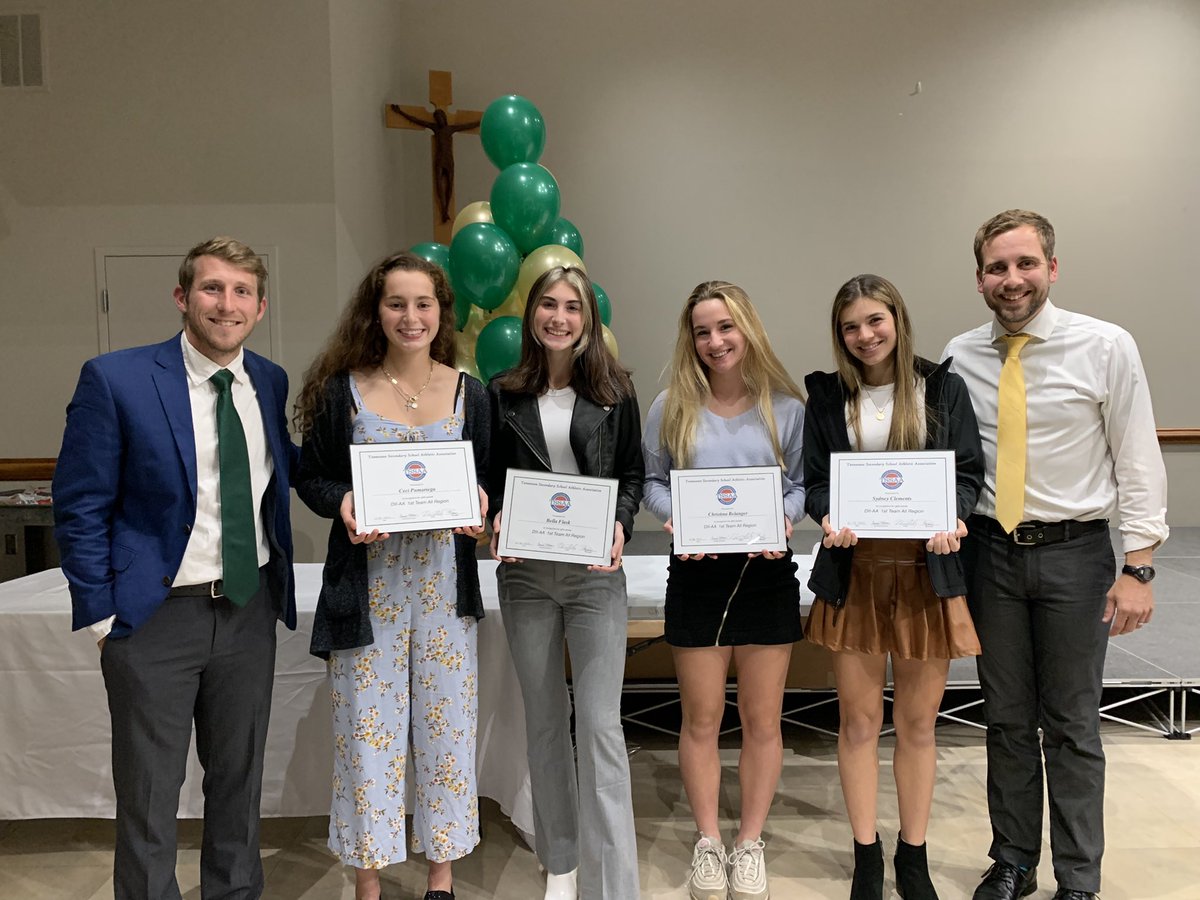 KnxCatholicWSOC's tweet photo. Congrats to the @KnoxCatholic @kchssoccer Lady Irish who received 2021 DII-AA 1st Team All Region selections!  Ceci Pumariega, @bellaflask, @chris_belanger8 and @sydclements8 #GoIrish

@5StarPreps @PilotPrepSports @PrepSoccer_ @prepxtra https://t.co/rE6wKyZnlm