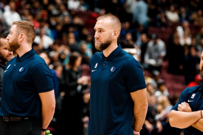 🚨¡Desde las 18hs tenemos un nuevo programa!

➡️Se suma hoy Manuel Valdivieso, Strenght and Conditioning Coach de <a href="/dallasmavs/">Dallas Mavericks</a> en #NBA 

Como siempre, nos ven y escuchan en @ucuweb 

#MFFL | <a href="/DallasMavsLATAM/">Mavericks Latam</a>