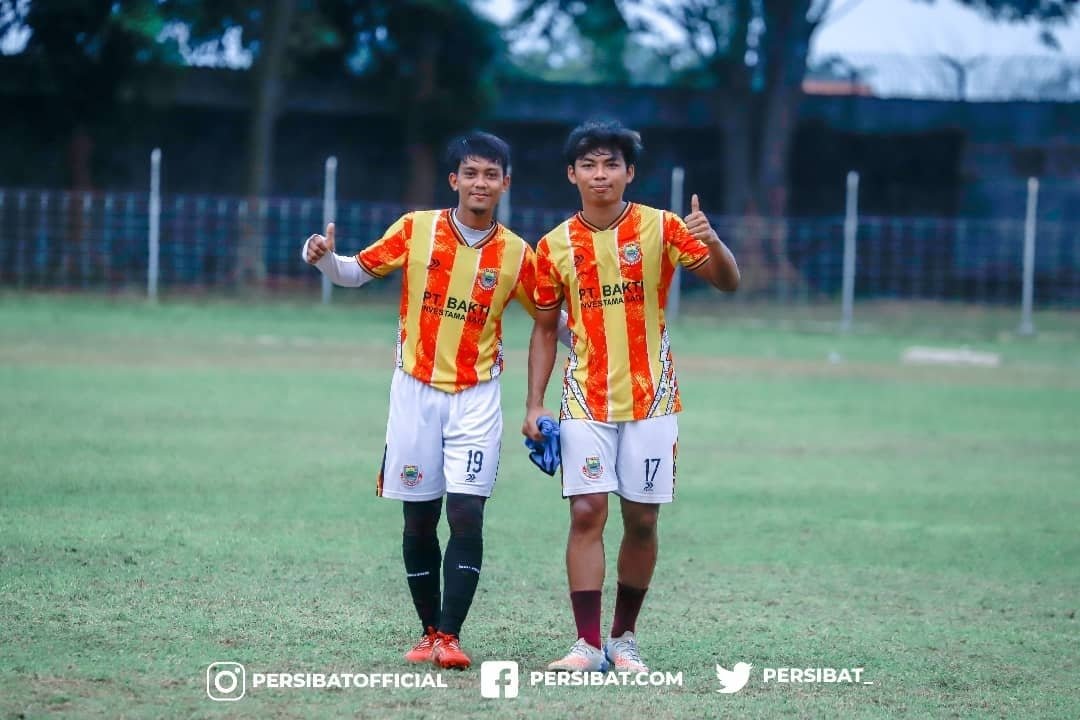 Persibat_'s tweet photo. Persibat Lakukan latihan intensif hadapi babak 10 Besar Liga 3 Jawa Tengah Grub G. 

"Konsisten dan kerja keras untuk hasil terbaik"

#persibat #batang #liga3jateng2021 #bangkitbersama #bergerakserentak https://t.co/ZID0ksF74U