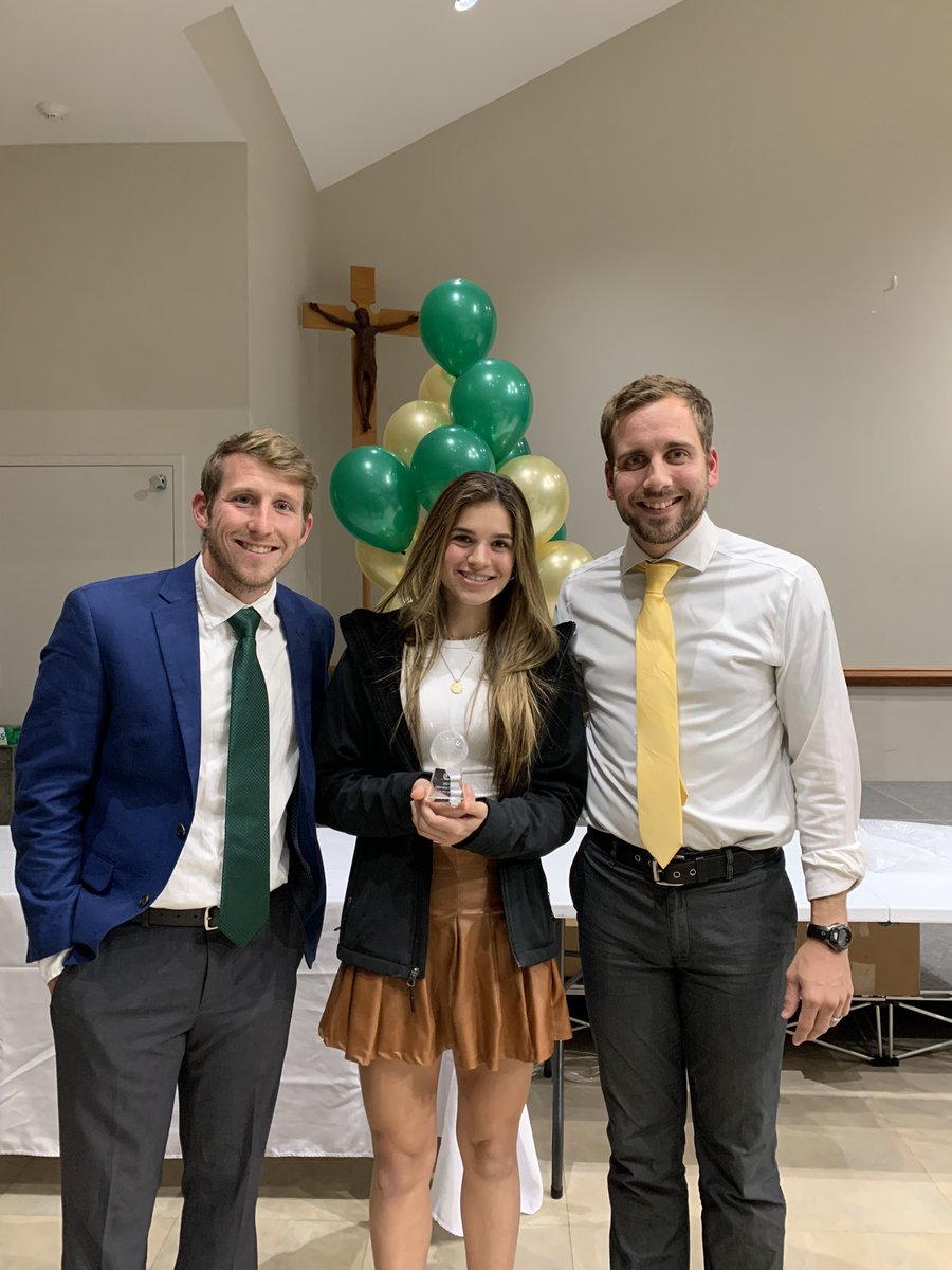 KnxCatholicWSOC's tweet photo. @kchssoccer Lady Irish leading goal scorer and “Offensive Player of the Year” team award winner is Sydney Clements @sydclements8

#WayToGoSyd #GoIrish

@KnoxCatholic @prepxtra @5StarPreps @PilotPrepSports @PrepSoccer_ https://t.co/J3C0felMPG