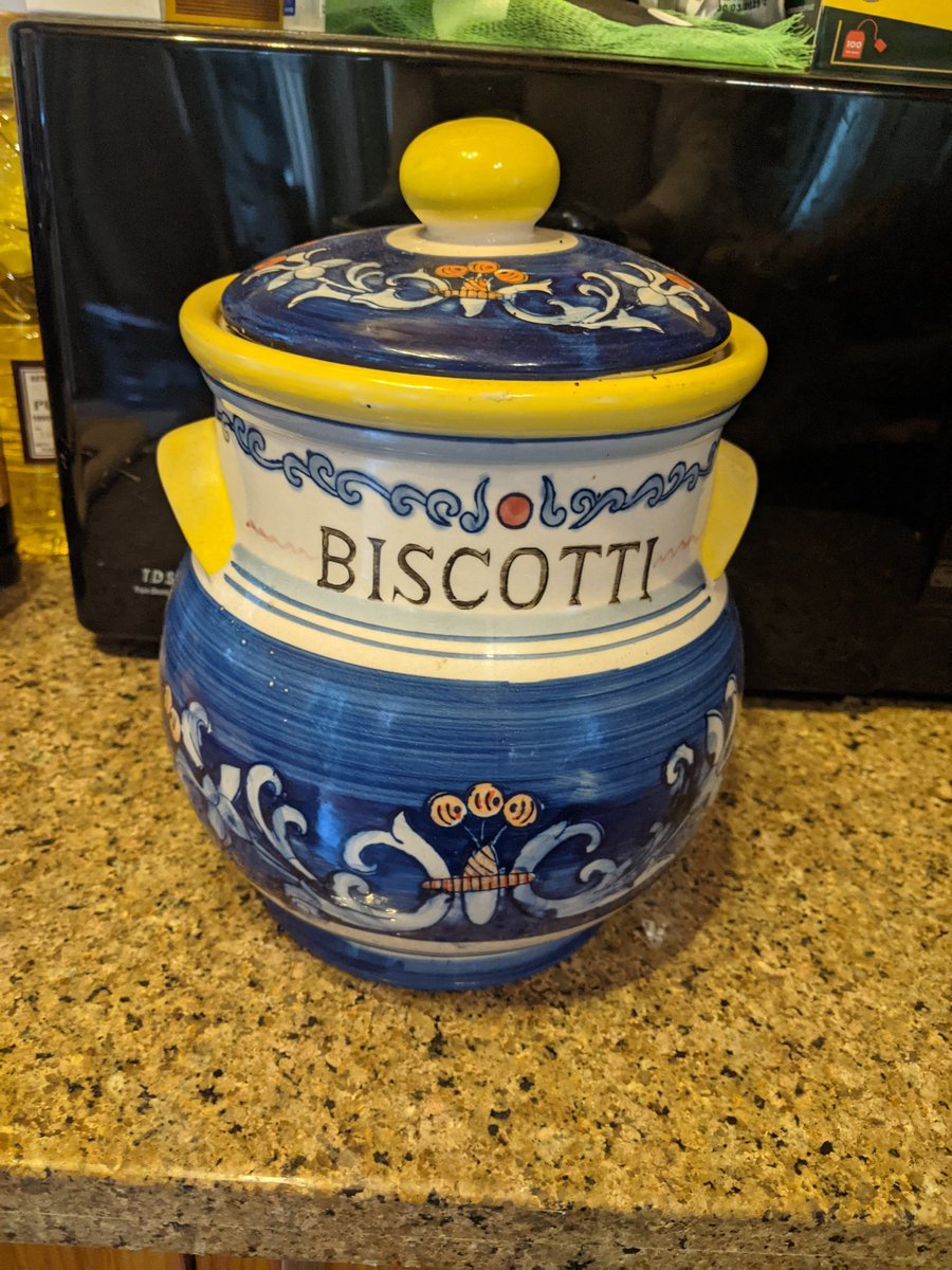 LisaMal70801691's tweet photo. @SalsaTekila What are you even talking about. This is where you should keep all your bitcoins, especially when the market is crashing https://t.co/uflKeWZnGc