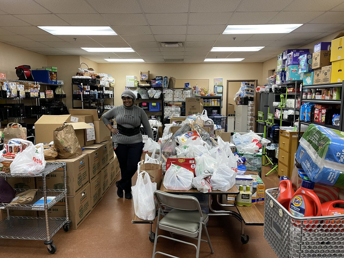 HisLoveKeptMe's tweet photo. Three car loads rolled in today from our friends at Zionsville UMC w/ all kinds of product to help fill our empty shelves; as well as blankets, crocheted hats for my Blessings bags for the homeless, & bookbags, & school supplies for next year’s CDR! #GodProvide #YouFeedThem #MFP https://t.co/89CRSr5Cx9