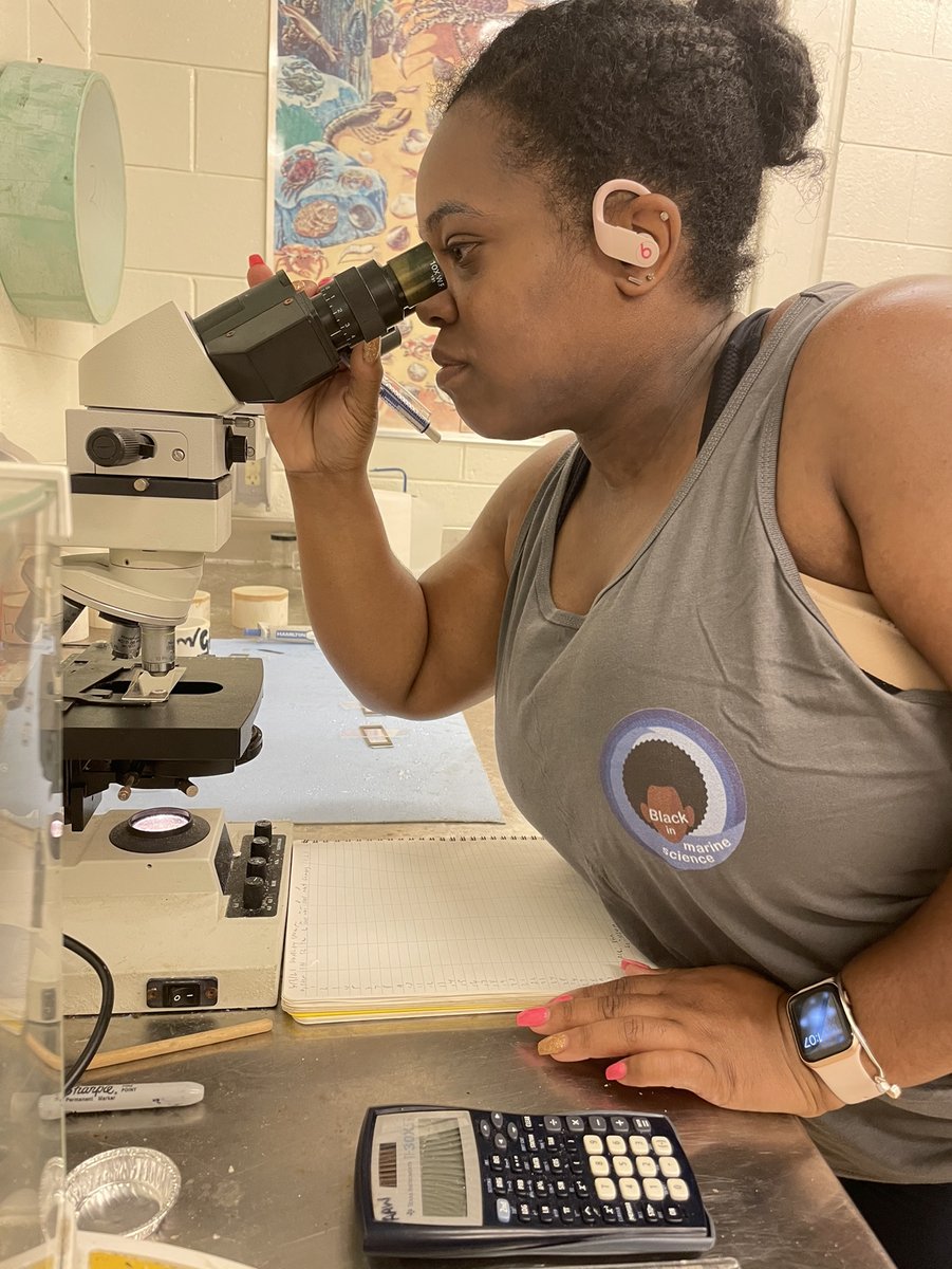 MelanatedMarSci's tweet photo. Here's another #TBT! Check out this #BIMSDrip (this shirt is a prototype of what's to come)! #BIMSDrip will be available during #BIMSWeek!
Comment 💧 if you want some #BIMSDrip
#BlackInMarineScience #MelanatedMarSci #Microscope #WetLab #Lab #Oyster #Hatchery https://t.co/AuAC7eAAFh
