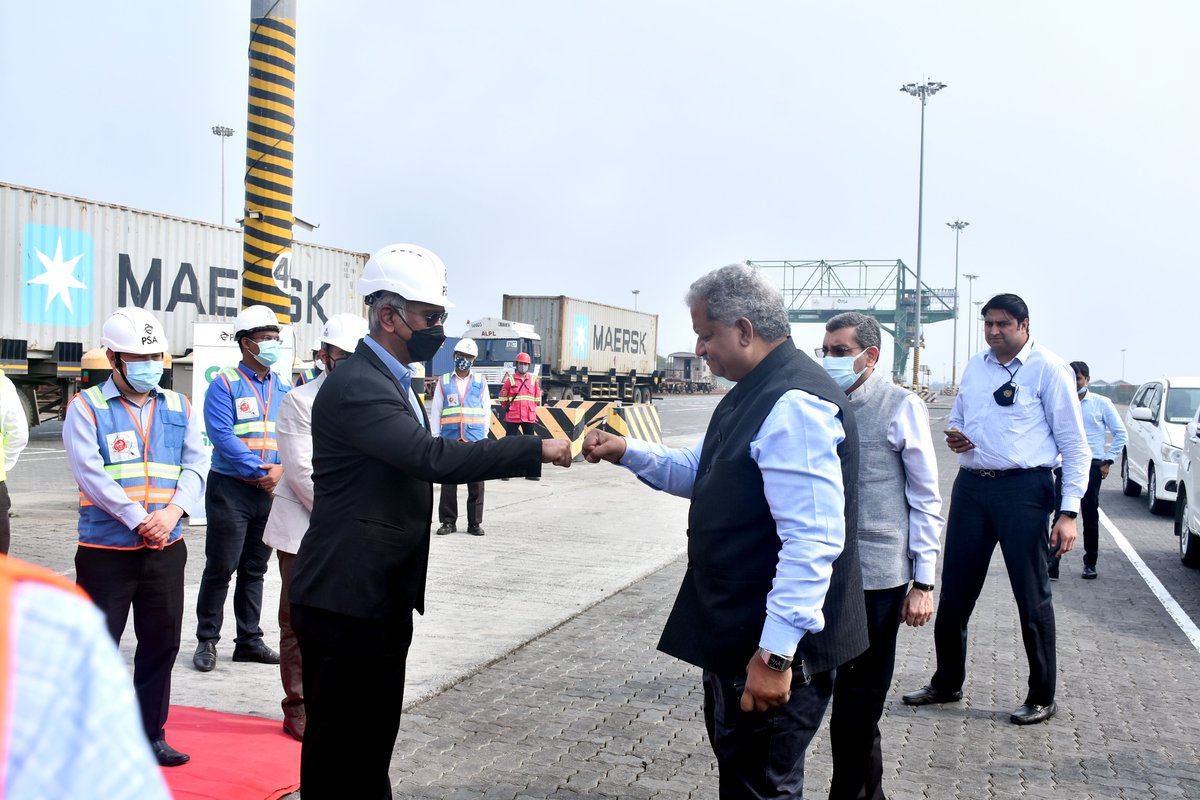 PSAIndia1's tweet photo. Visit by Shri M Ajit Kumar, Chairman, CBIC to review the DFC ready rail infrastructure @PSAMumbai  #thebmctfactor https://t.co/4pxLrA0WjC
