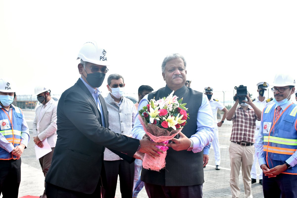 PSAIndia1's tweet photo. Visit by Shri M Ajit Kumar, Chairman, CBIC to review the DFC ready rail infrastructure @PSAMumbai  #thebmctfactor https://t.co/4pxLrA0WjC