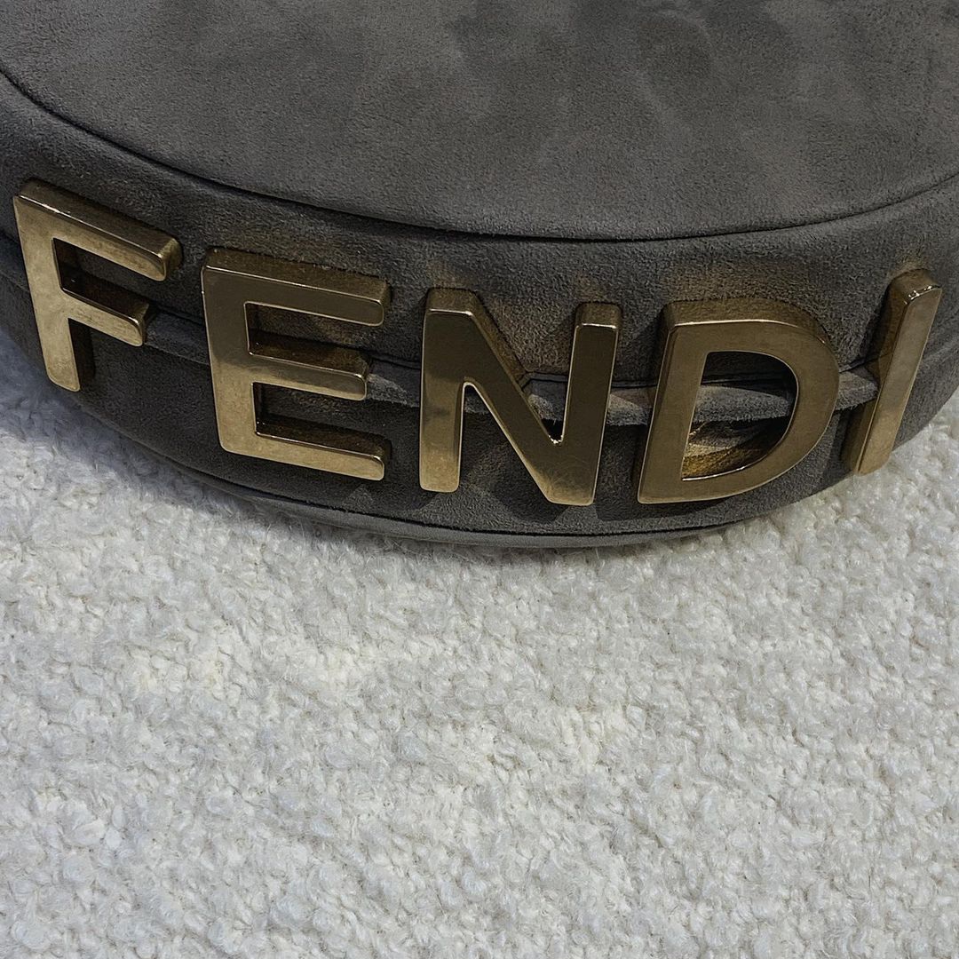 iyeobean's tweet image. ㅤ
ㅤㅤㅤㅤ lα vıtα è cᦅmǝ̠ ꭎ'n𝗮 
ㅤㅤㅤ❪.scαtᦅlα!❫ dı cıo𝗰𝗰olαtını
ㅤㅤㅤㅤㅤㅤ#𝗳endi𝘀𝘀22
ㅤ