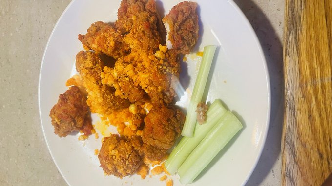 So @Applebees how are you gonna roll out the Cheetos wings and not provide your locations with the shirtkin<a class="tags" target="_blank" title="On Twitter" href="/?out=eyJ0eXAiOiJKV1QiLCJhbGciOiJIUzUxMiJ9.eyJpYXQiOjE3MjExMzM0OTYsImlzcyI6InR3cG9ybnN0YXJzLmNvbSIsIm5iZiI6MTcyMTEzMzQ5NiwiZXhwIjoxNzUyNjY5NDk2LCJyZWRpcmVjdF91cmwiOiJodHRwczovL3R3aXR0ZXIuY29tL0FwcGxlYmVlcyJ9._B3-5F1Fm0UyX_6eQE6-NISdPPLydGSPWC-E7b4T4m1JmQppnk0lFG66RyomDnc-dGKWw-zeWrzelHDBoW-7gg">@Applebees</a><a href="/tag/cheetos"class="tags"><span>#cheetos</span></a>