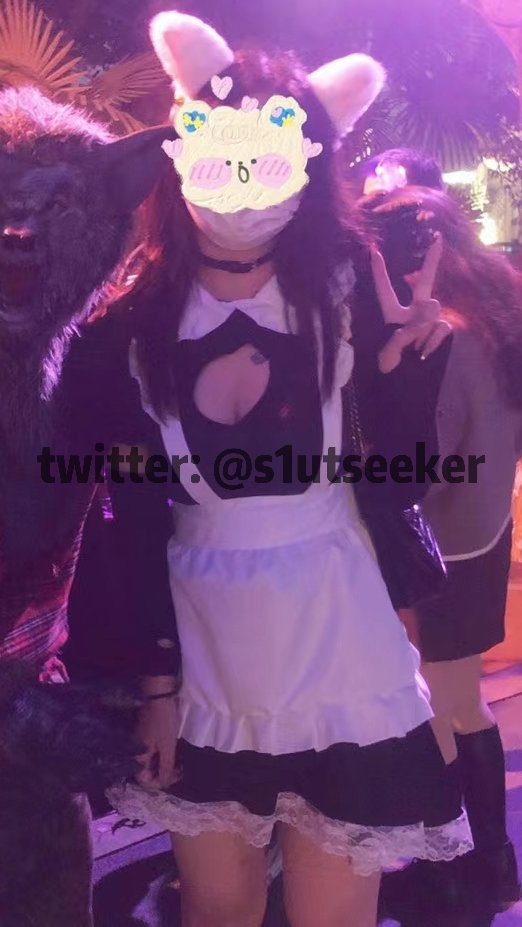 两种女仆装的穿法，你喜欢哪个？#女仆 https://t.co/59WTTy1UZa
