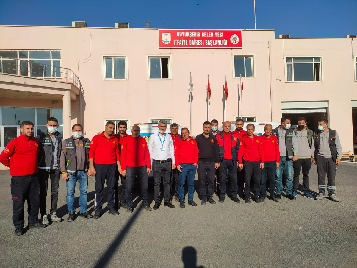 AksaSanliurfa's tweet photo. @sanliurfabld @urfaitfaiyesi Daire Başkanlığı ile beraber “Temel Doğalgaz ve Gaz Yangınlarına Müdahale Eğitimine” rutin olarak devam edilmektedir.
Unutmayınız ! Temel güvenlik kurallarına uygun kullanıldığı sürece doğalgaz en güvenilir yakıttır… https://t.co/ijmzN3Bd64