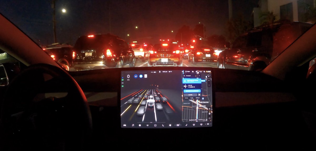 AutoPilot Tesla : Niveau 2 ou Niveau 3 ? - Page 18 FEXhG-qVkAgZtA1?format=jpg