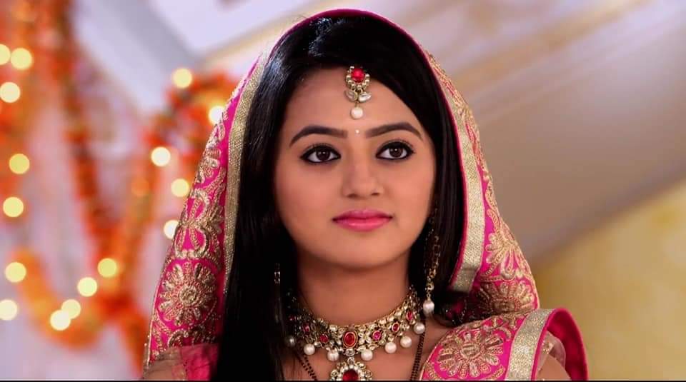 fantasyisILU's tweet photo. #6YearsOfSwaSan 

4 Nov 2015

Her mesmerizing smile directly goes into his heart 
His caring behaviour makes her to feel his absence

Unexpressed Love ♥️♥️

#VaHe

(1/2)
.
.
.
.
.
@me_haruu @Tarmanta_Helly @I_dont_knowme @_beyondstars_ @Archana_smile @babu_saira @junebornxoxo https://t.co/mDBIOaiwmu