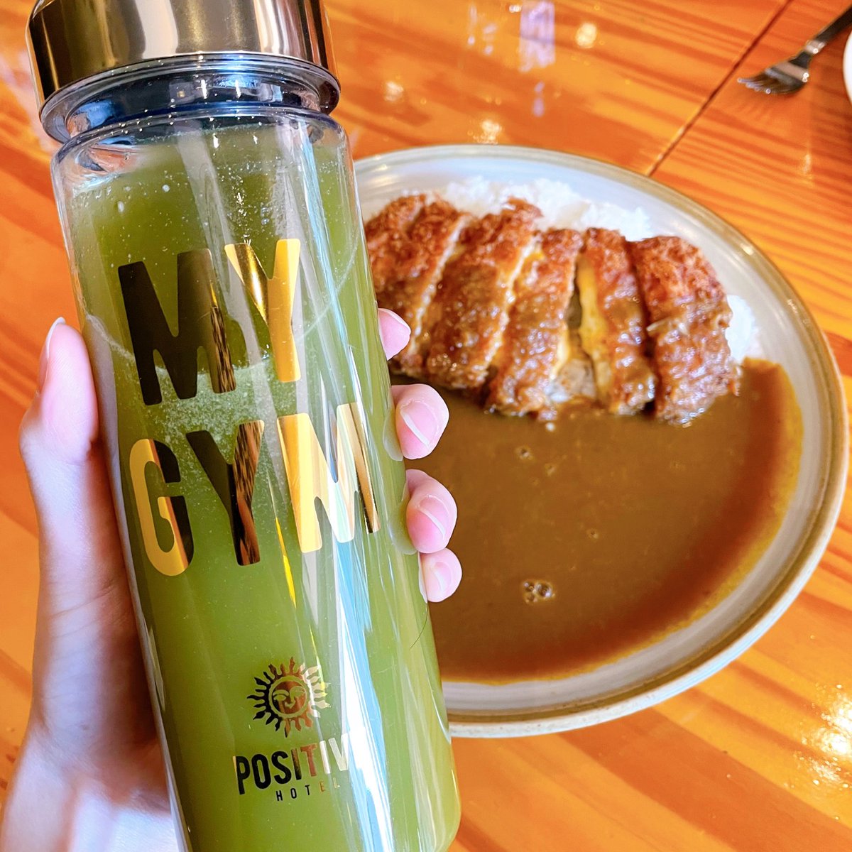 파지티버분들은 맛있는 점심 드셨나요? 트윗지기는 요즘 자꾸 다리가 부어 애사심 이전에 살기 위한 1일 1그린민트 실천 중입니다 자사몰에서 11월 30일까지 진행 중인 💛부승관리! 나도 할 수 있다!💛 이벤트에 우리 함께해요 (시크릿 부승관리템 치돈... 은 어쩔 수 없었습니다 🙃 맛있더라고요...)