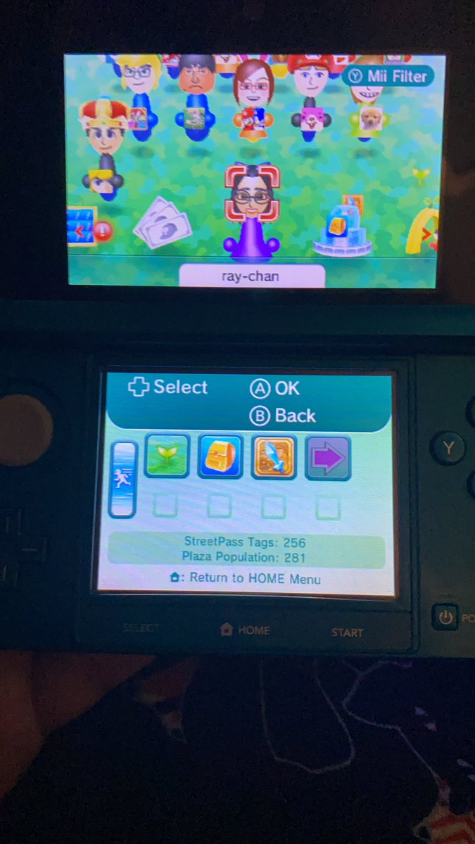 lilymoon_light's tweet photo. I’m i the only one who still has a #nintendo3DS https://t.co/LfDRf5ccgp