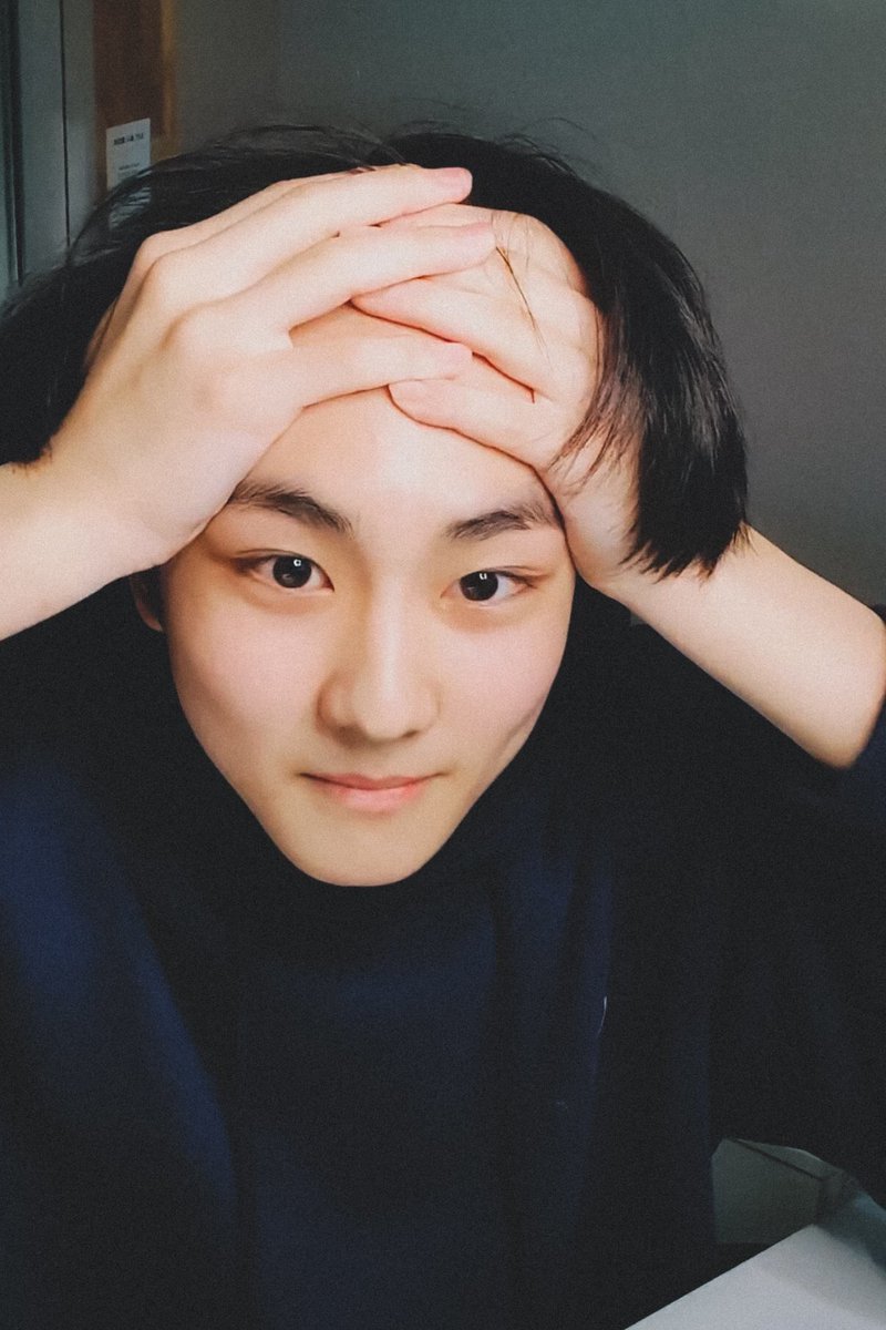 0209feed's tweet photo. thank you for 100k 🥺💙 https://t.co/BwRTGL9NDB
