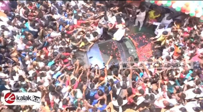 SivaNayakar's tweet photo. எதிர்க்க ஒரு கூட்டம் இருக்குனா 

ஆதரிக்க ஒரு கூட்டம் இருக்கு😍🔥

#WeStandWithSanthanam https://t.co/CR4pW1iDOx