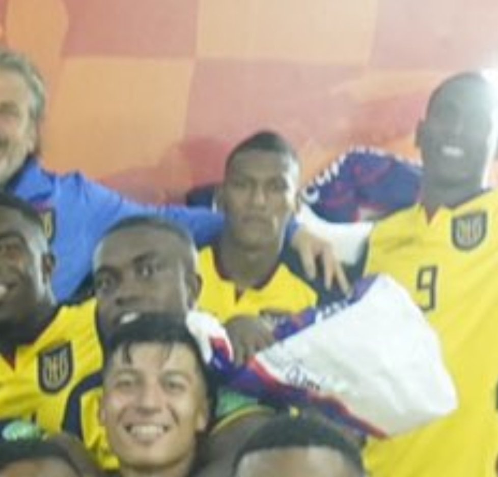 JDVillacreses's tweet photo. @HernanGali12 @andresmunoza La cara de Carlos Gruezo ya pensando en Brasil. 🤣🤣🤣 https://t.co/UtqrHpYmM6