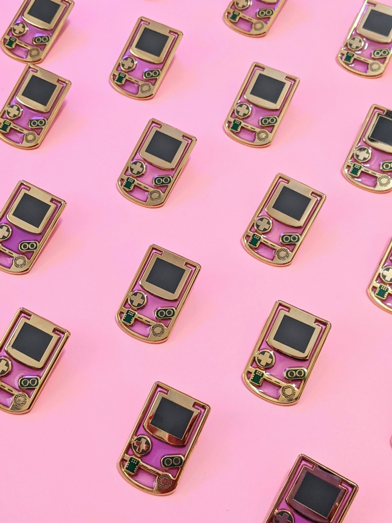 cutesewluna's tweet photo. Another look at my new game boy pin
#retrogaming #retrogamer #gameboy #gameboycolor #enamelpin #pinflair #pinaddict #support #artist #smallbusiness #etsy #nintendo #nintendofan #artistsoninstagram #cute #kawaii #kawaiipin #pins https://t.co/5EZd7PkTCA