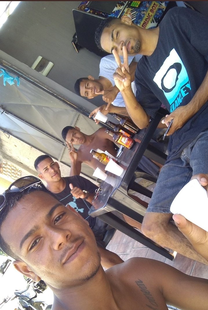 Baleado157_33's tweet photo. Das antigas só Pitt de raça ... https://t.co/sHFIRQv8CU