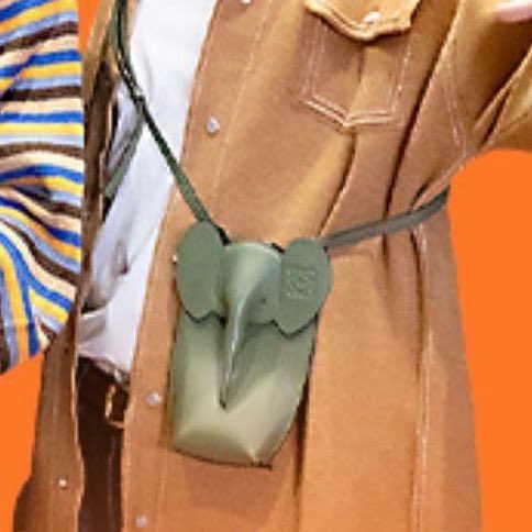 hourlyhobi's tweet photo. hoseok’s has the cutest begs 🥺😍 https://t.co/GDvN0FDywl
