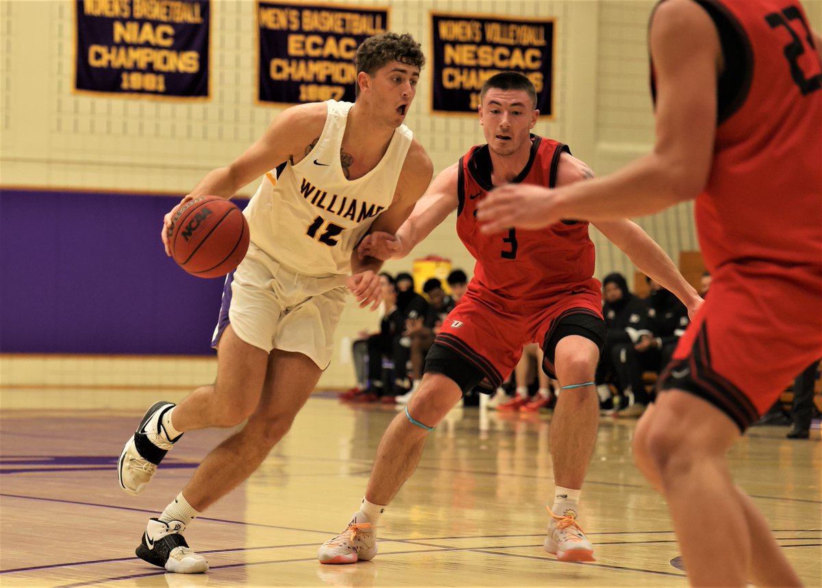 EagleSportsZone's tweet photo. The @EphSports men put the clamps on SUNY Oneonta Tuesday, shutting out the visitors in OT to win their season-opener 79-69.

https://t.co/RYn54fiWyI https://t.co/MNzZDQES6R
