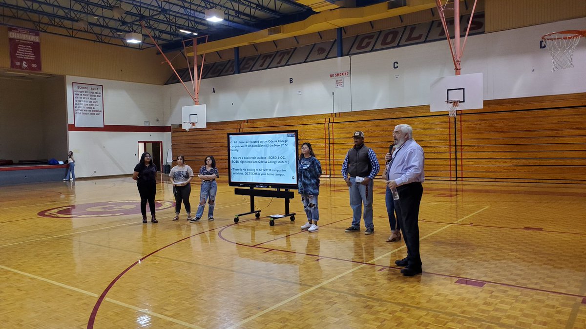AVIDEagles's tweet photo. Thank you @OCTECHS2 for coming to speak to @CrockettColts 8th graders @OCTECHSAVID
#AVIDColts2122 #ThinkAboutItTuesday
#recruitment #planning4thefuture @MaribelAranda12 @ECISD_AVID4ALL @AVIDlady_odessa @AVID4College https://t.co/lppa2qolRs