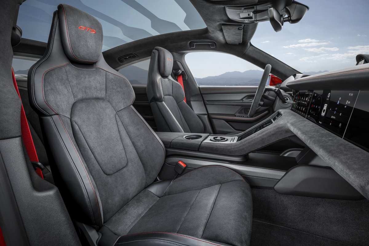 CNETCars's tweet photo. 2022 @Porsche Taycan GTS unveiled in sedan and new Sport Turismo wagon guises with 590 horsepower and sporty accoutrements https://t.co/wN2YyqAx1r https://t.co/yHSRmGVoiF