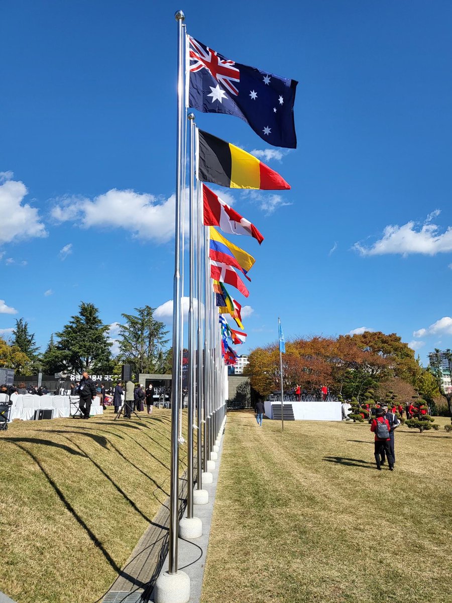 StuartMayer2's tweet photo. I am very late to post - but SOT MPVA for an inspiring Turn Toward Busan and National Day of commemoration of UNC veterans last week. MPVA is the world’s best at recognizing veterans and honoring their fallen mates. ROK PM led the ceremony and it was awesome. Honor to take part. https://t.co/dmVpiLginM