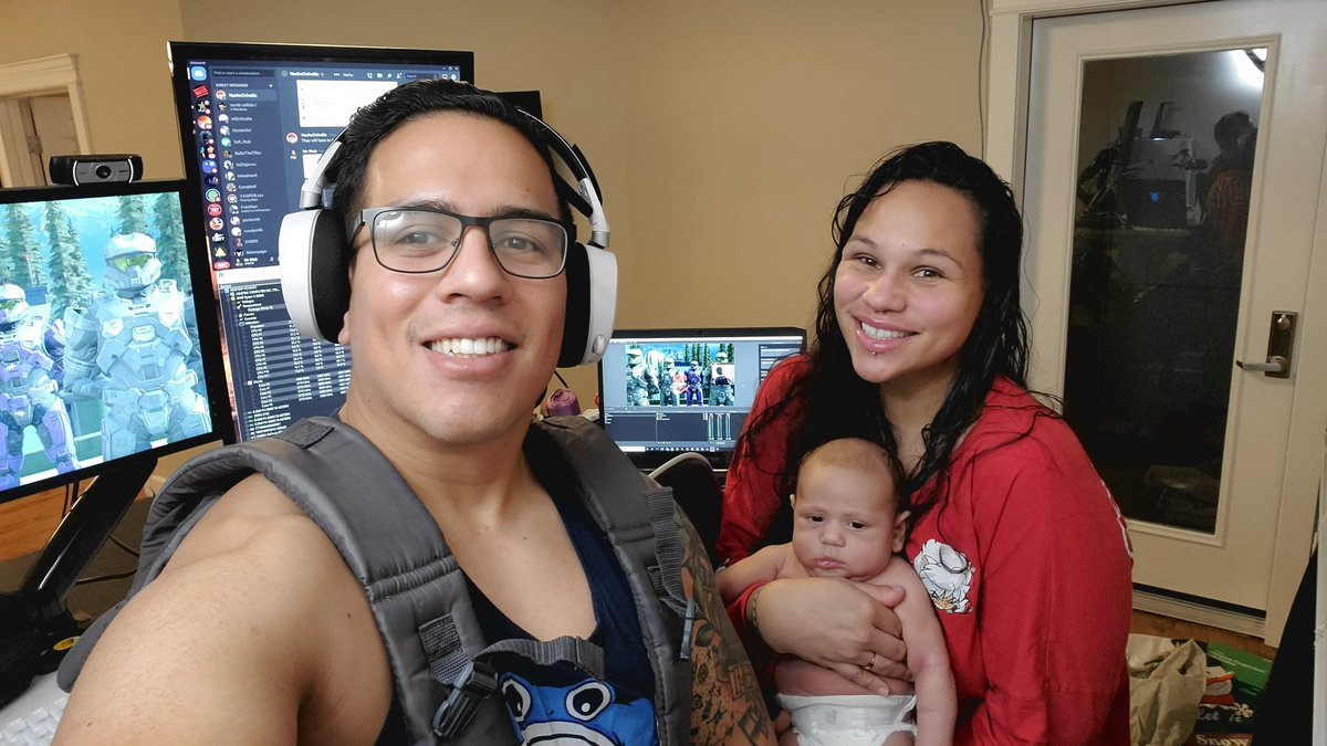 MyGuyNoob's tweet photo. Getting set back up to stream has been a challenge, but finally able to get back on it with my family supporting me the entire way.
#gamingfamily #twitch #streamer #grumpybabies https://t.co/WfarscWIx3