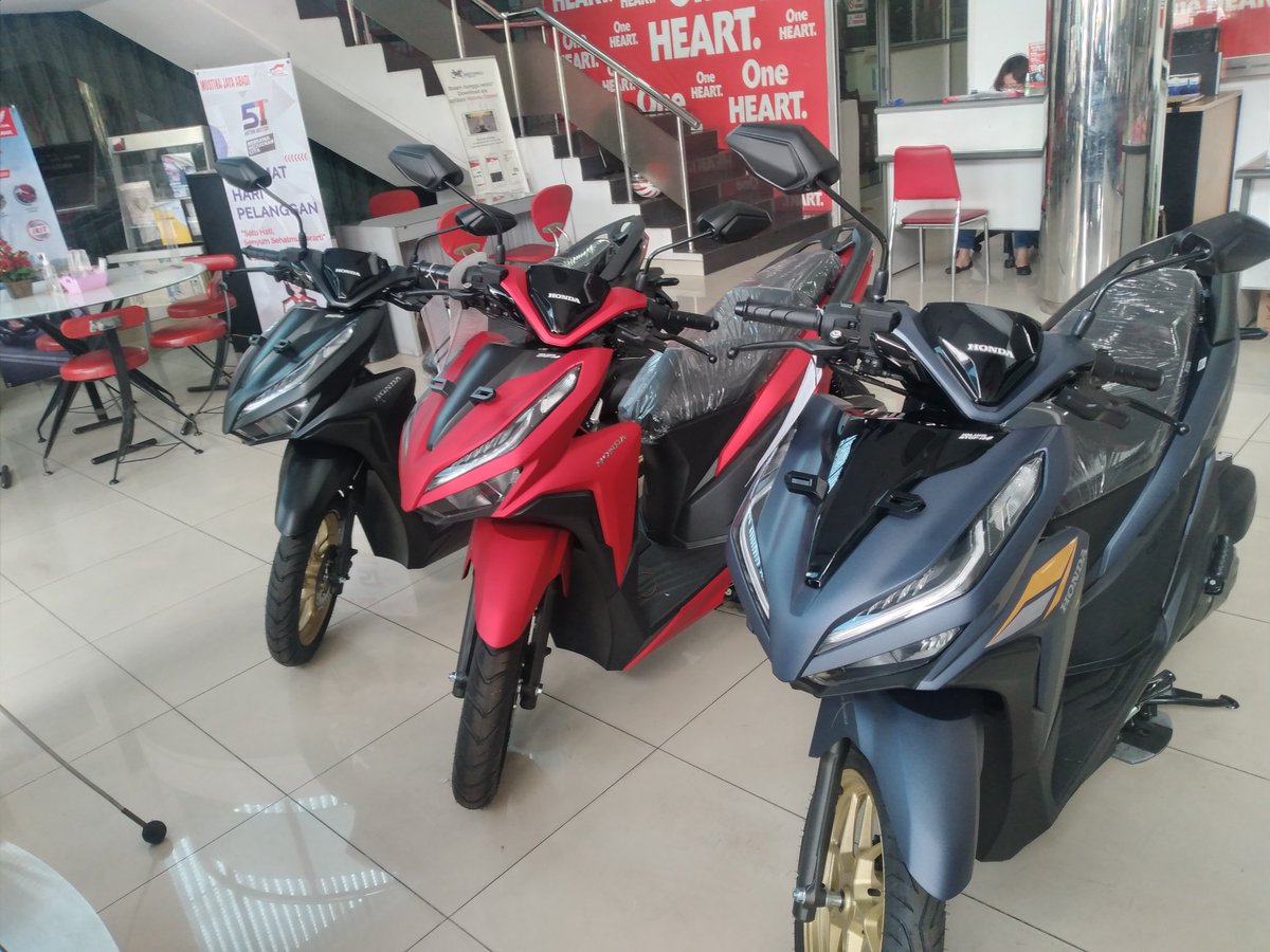 Promo honda 
Dp mulai 2 jutaan 
Angsuran nego 
Wa/tlp 089531159966
