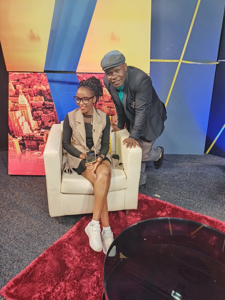 Y254Channel's tweet photo. Good morning 🌞

Utajuaje mpenzi wako anakubeba ufala?

#YInTheMorning @sankarakayesu @FaithMutsoli https://t.co/F0bcmZD91R